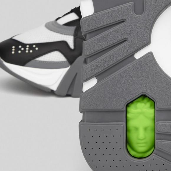 NWT$995 Versace Squalo White Black Chunky Sneakers Sz 44 IT-  11 US - Picture 7 of 16